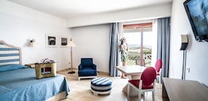 2 bedrooms, blackout curtains, soundproofing, bed sheets