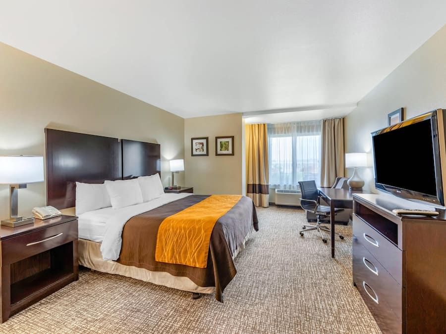 Pillow-top beds, desk, laptop workspace, blackout curtains