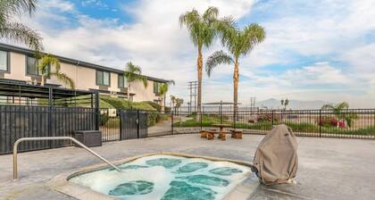 Comfort Inn And Suites Colton