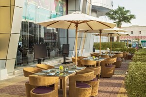 Breakfast, lunch, dinner served; international cuisine