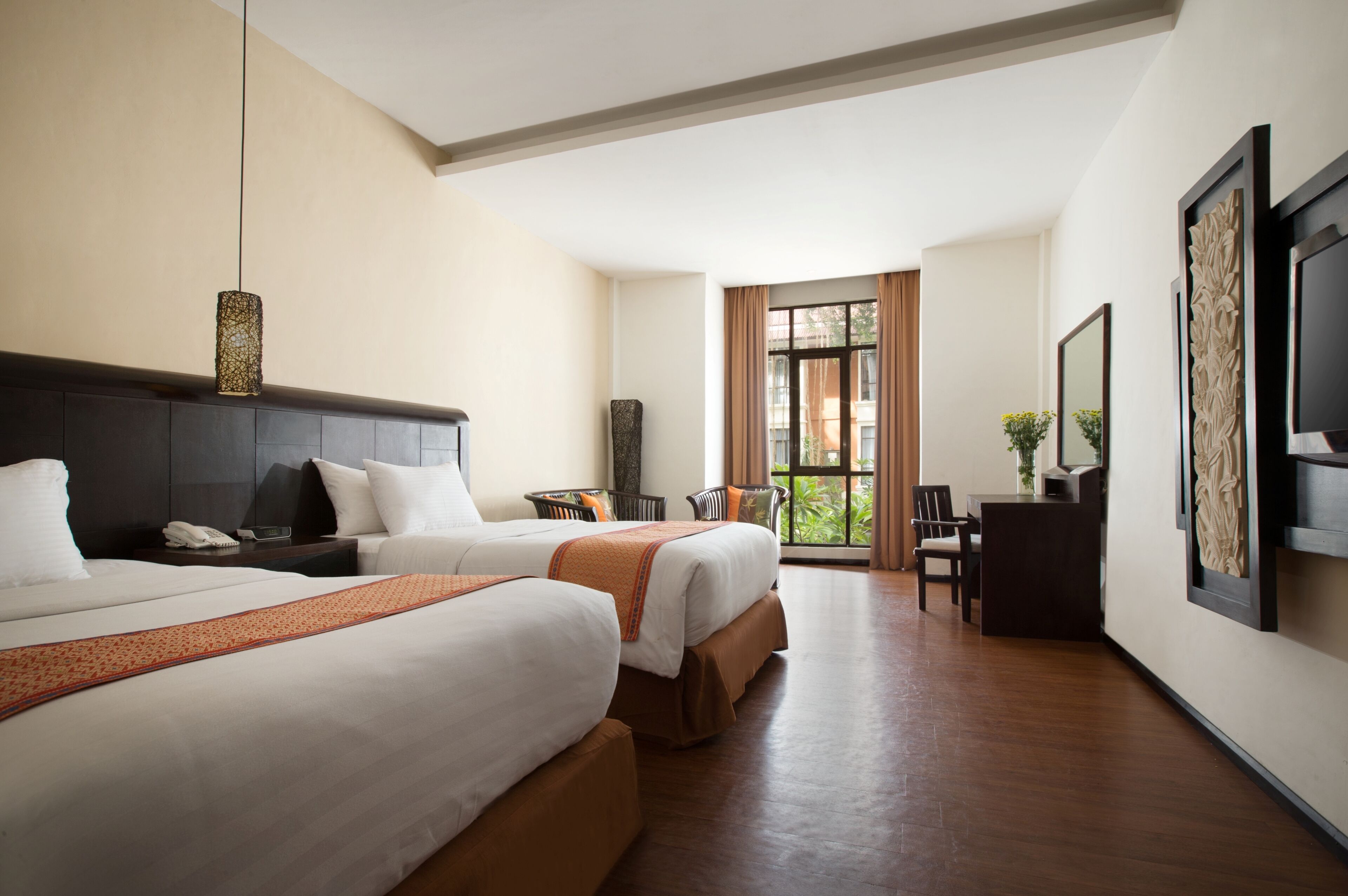 Deluxe Room, 2 Single Beds, Smoking, Garden View | Minibar, in-room safe, desk, laptop workspace