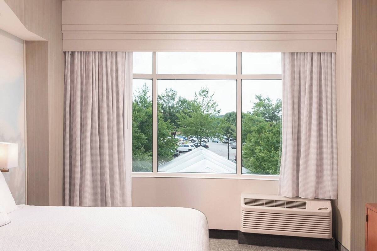 junior suite, 1 bedroom, non smoking, courtyard view | view from room