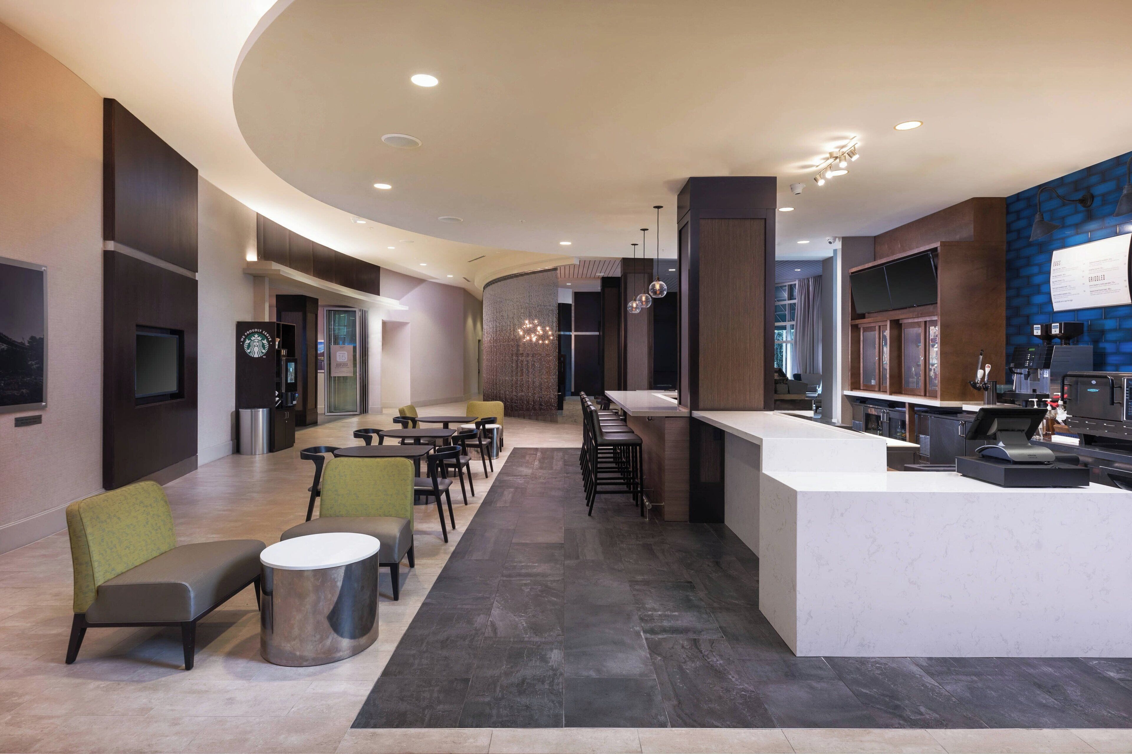 3 restaurants, breakfast, dinner, brunch served; sushi