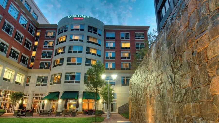 Courtyard by Marriott Greenville Downtown