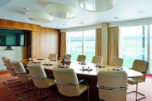 Meeting facility - Lingfield Park Marriott Hotel & Country Club (Lingfield)