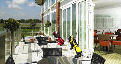 Lingfield Park Marriott Hotel & Country Club