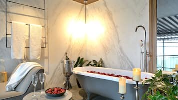 Ducha, artĂculos de tocador gratuitos, secador de pelo, pantuflas