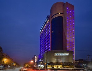 Exterior - Narada Boutique Hotel Yiwu Huafeng (Jinhua)