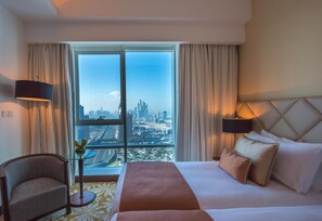 Premium bedding, minibar, in-room safe, desk - La Suite Dubai Hotel & Apartments  (Dubai)