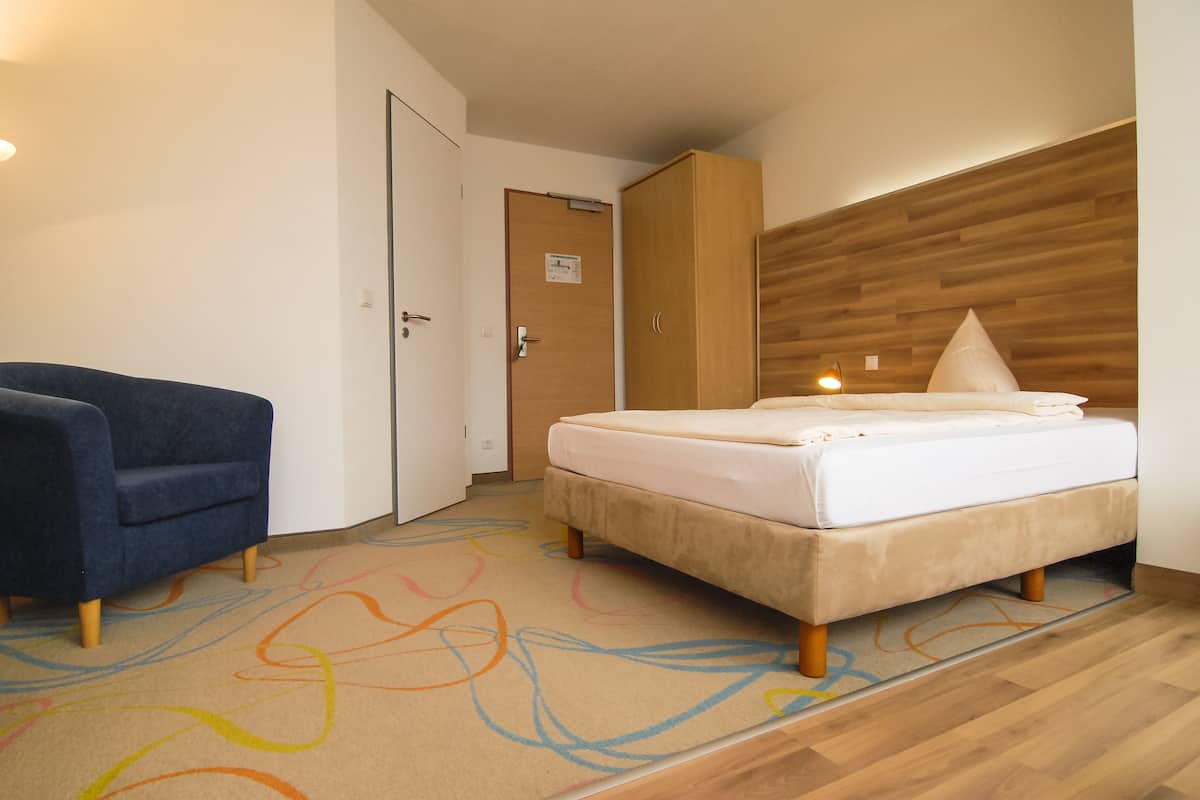 Business-Zimmer (Queen Bed)