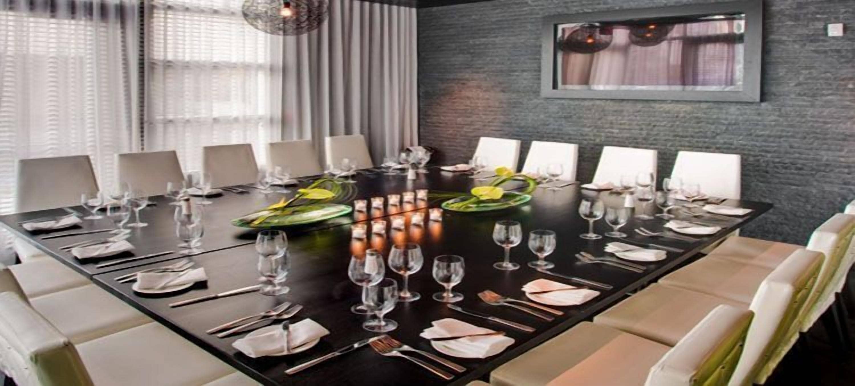 lunch and dinner served, american cuisine