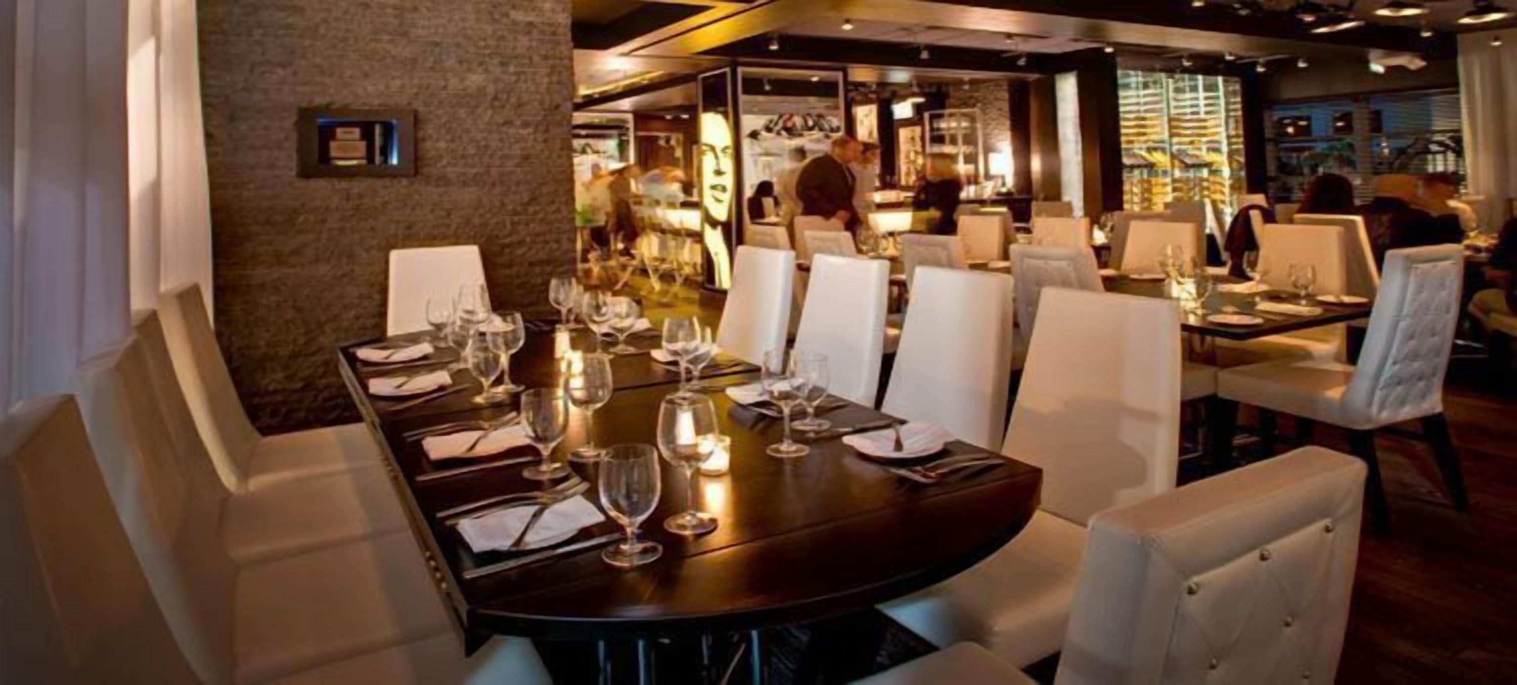 lunch and dinner served, american cuisine