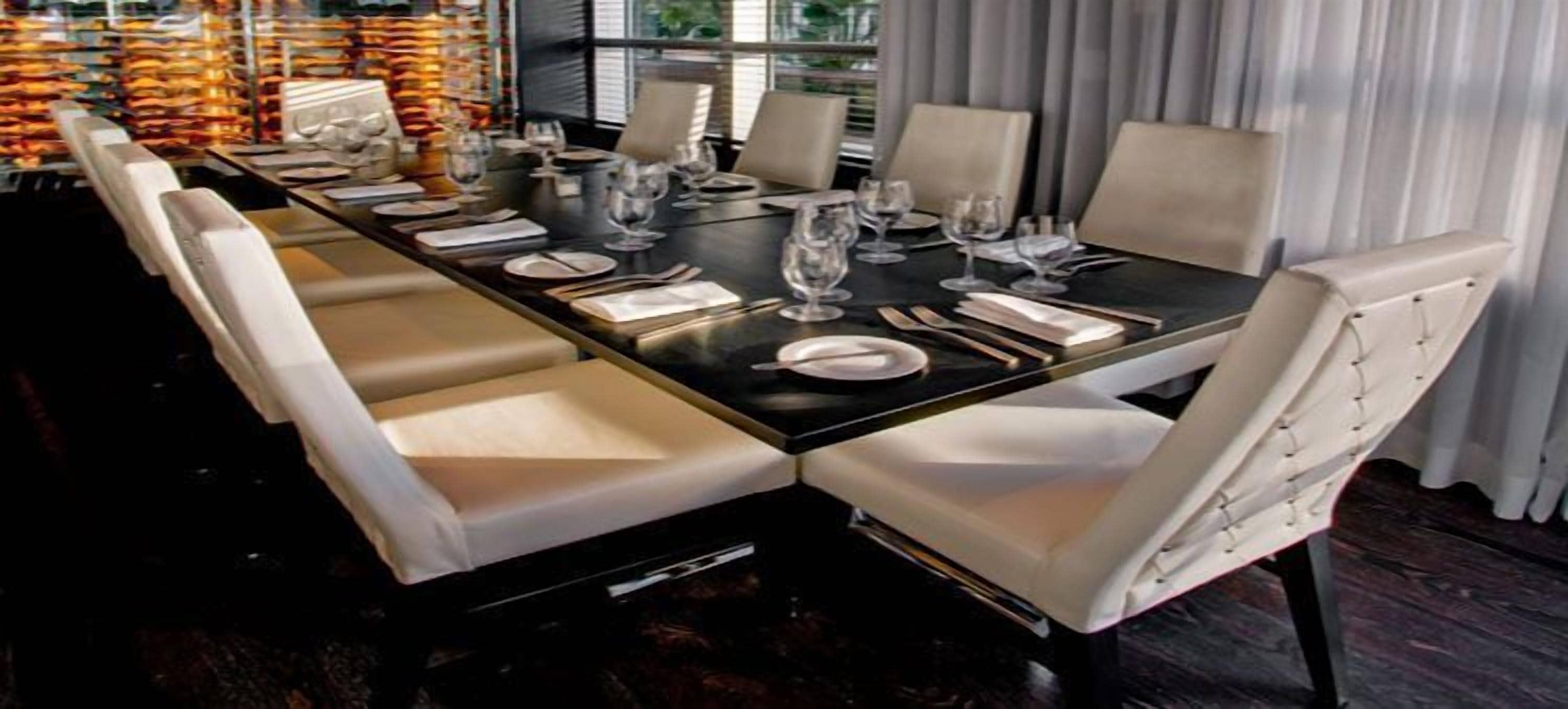 lunch and dinner served, american cuisine