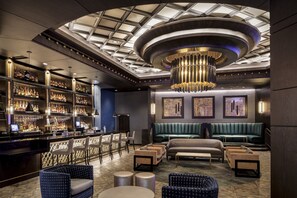 4 barer/lounger, 2 barer i basseng og bassengbar