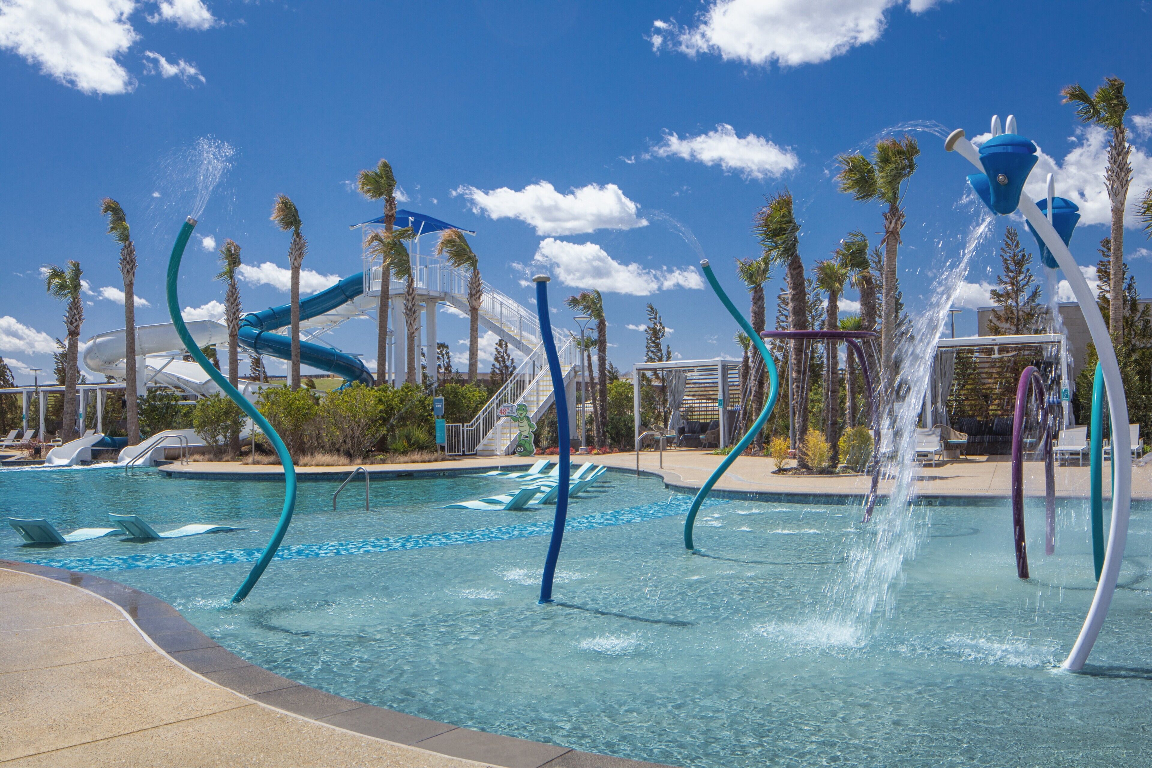 3 piscines extérieures, tentes de plage, parasols de plage