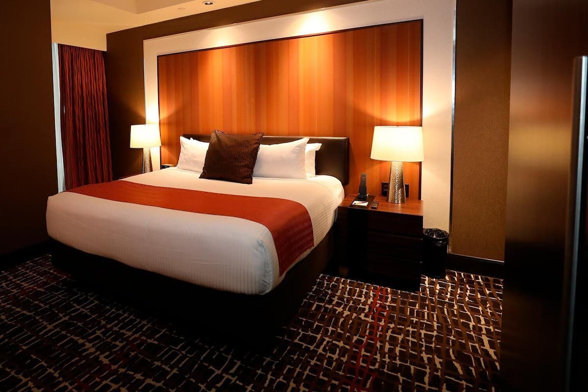 Habitación, 1 cama King size, para no fumadores (Spa Tower) | Caja de seguridad en la habitación y escritorio