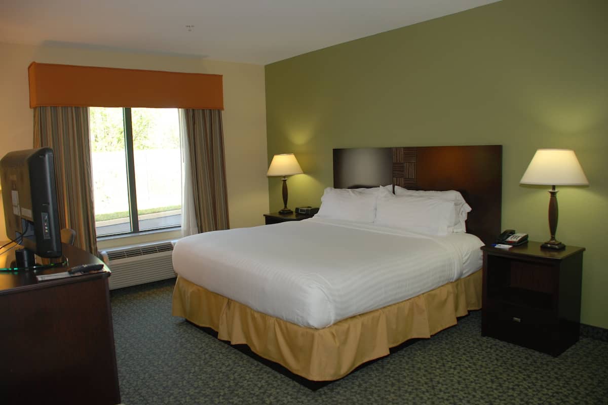 Suite, 1 cama King size, hidromasaje | Escritorio y espacio para trabajar con laptop