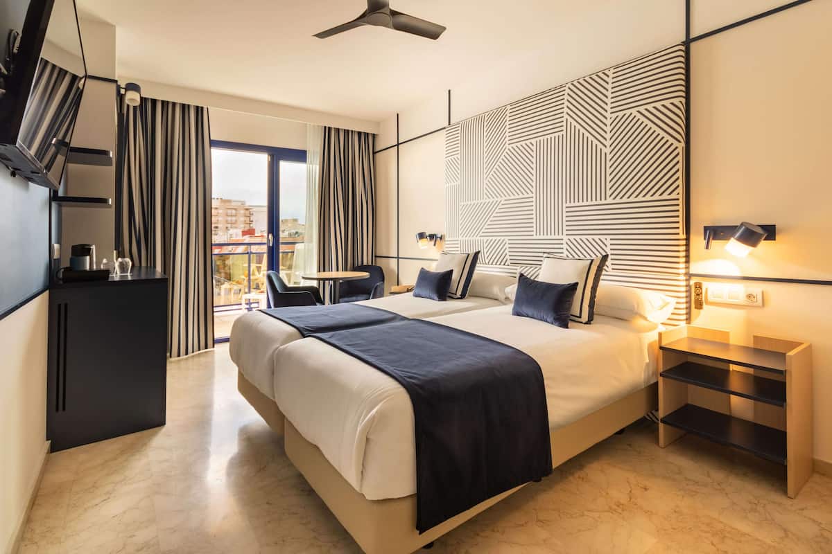 In-room safe, blackout curtains, free WiFi