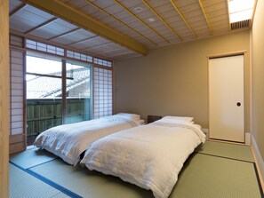 Habitación Deluxe, para no fumadores (Japanese Western) | Artículos del minibar gratis y caja de seguridad en la habitación 