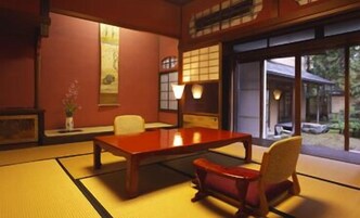 免費迷你吧、客房內保險箱、書桌、熨斗/熨衣板