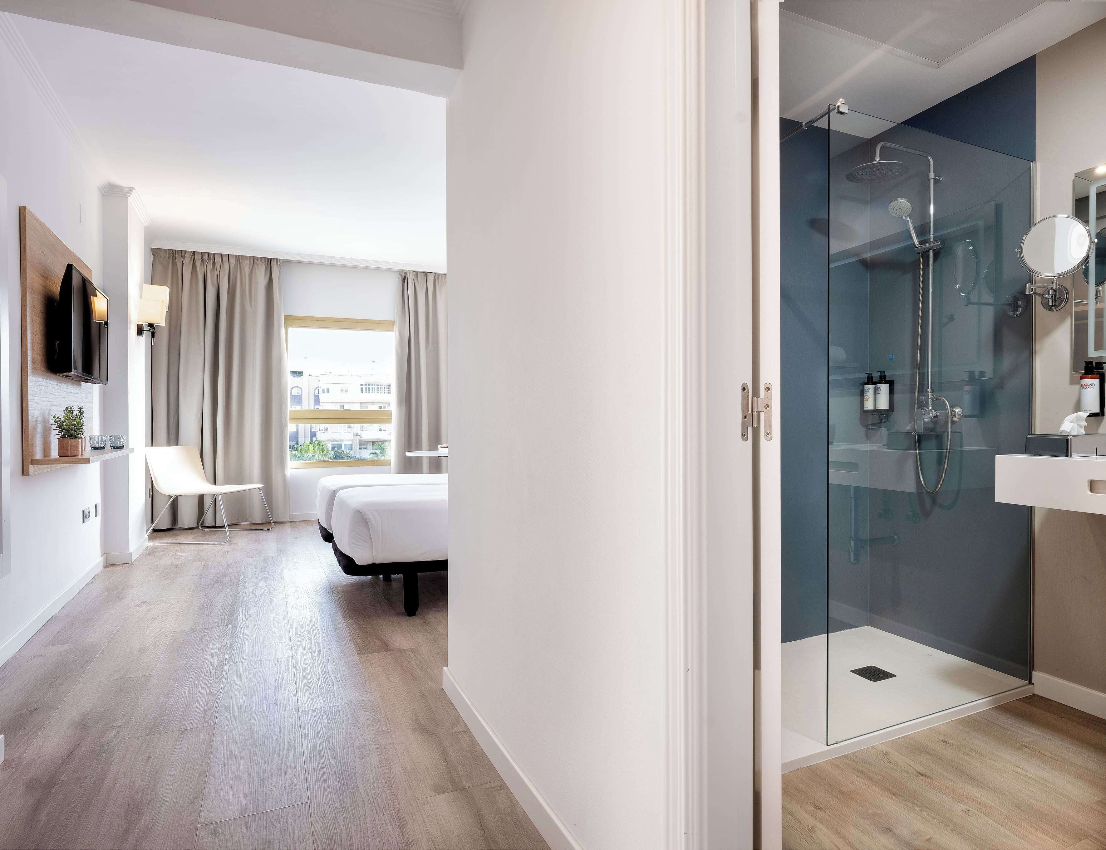 minibar, desk, free wifi, bed sheets