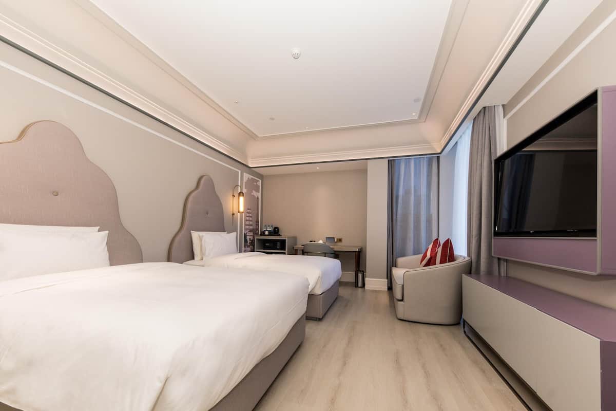 Chambre Triple Familiale, plusieurs lits (Family) | Couette en duvet d'oie, matelas mémoire de forme, minibar