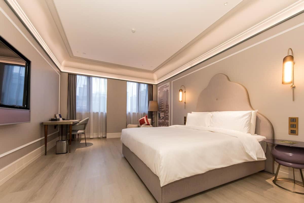 Privilege, Room, 1 King Bed