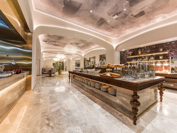 Buffet breakfast for a fee