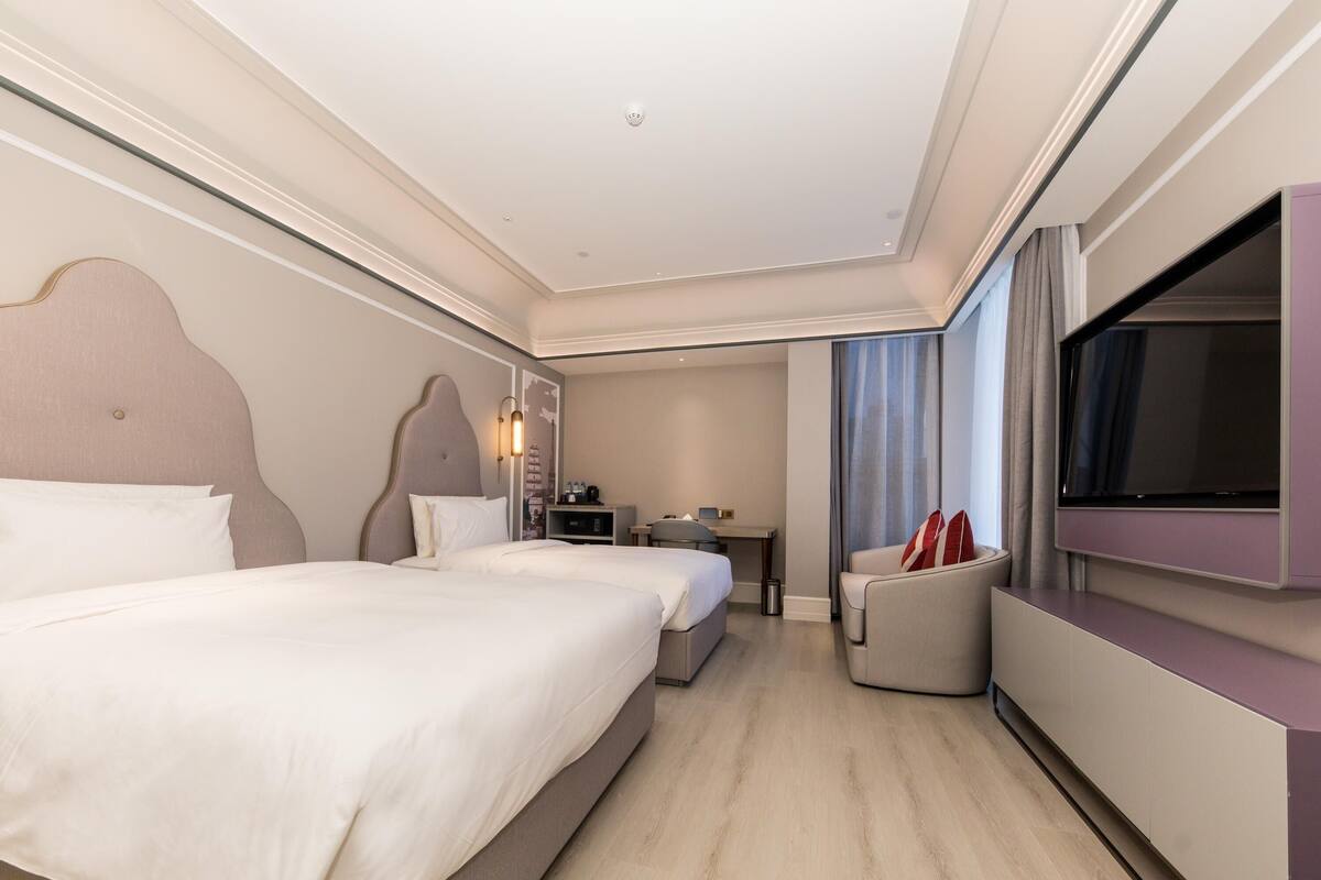 Family Room, 2 Double Beds (Family)