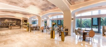 Mercure Xian Dayan Pagoda