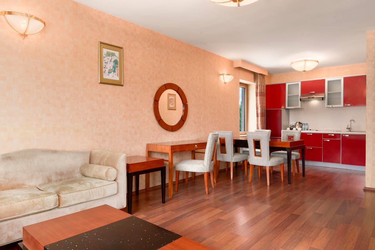 King Villa | Premium bedding, minibar, in-room safe, desk