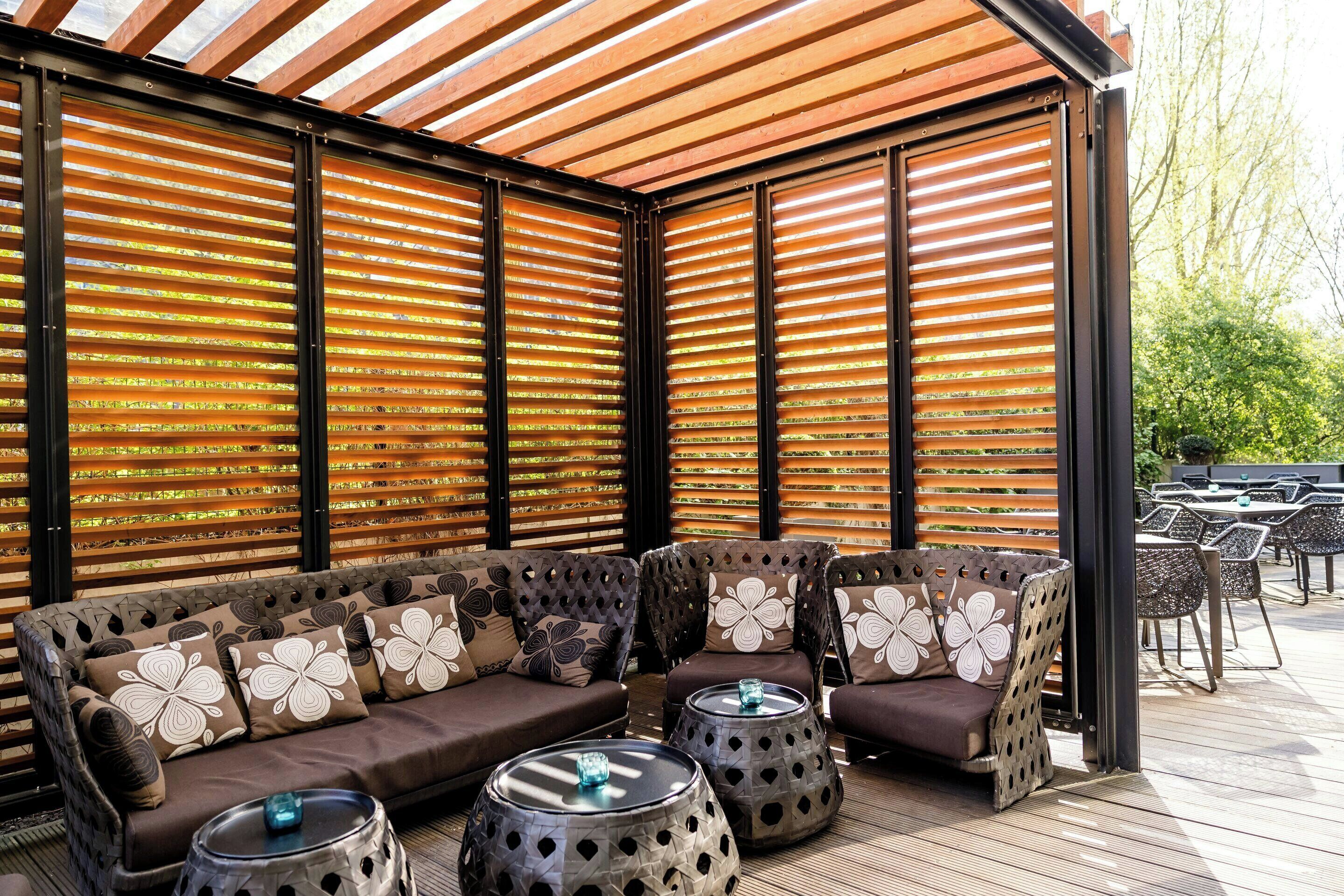 Hiên