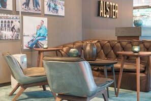 Bar (on property) - Motel One Hamburg - Alster (Hamburg)