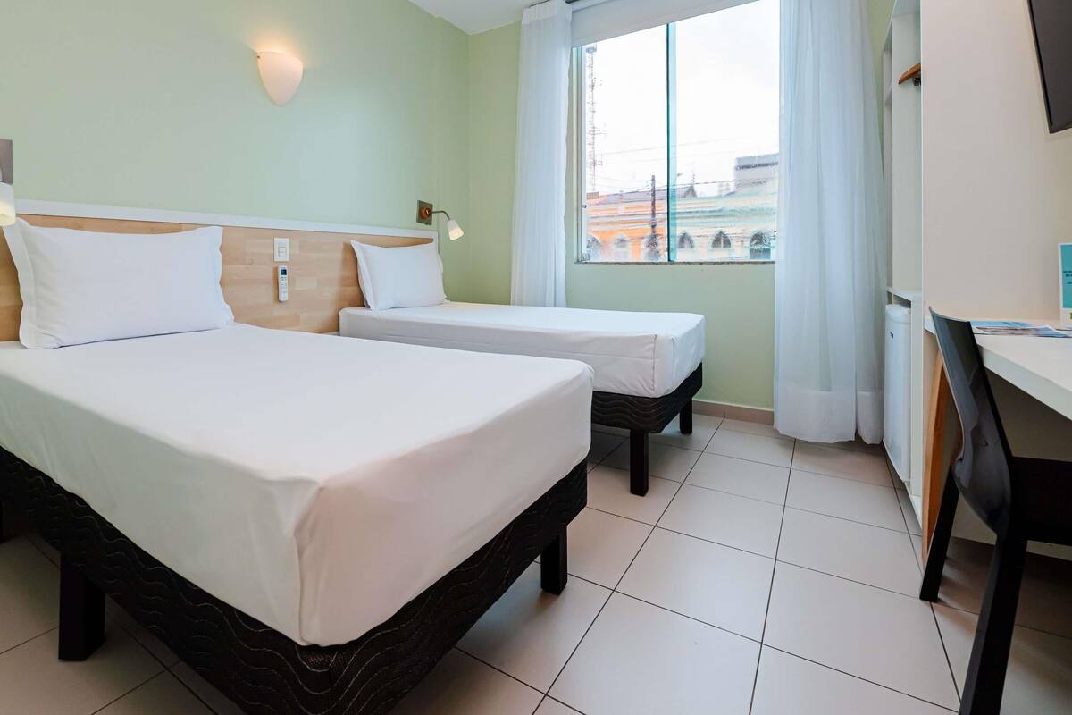 Standard Apartment, 2 Twin Beds | Desk, laptop workspace, blackout drapes, soundproofing