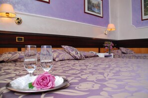 Select Comfort beds, desk, soundproofing, free WiFi