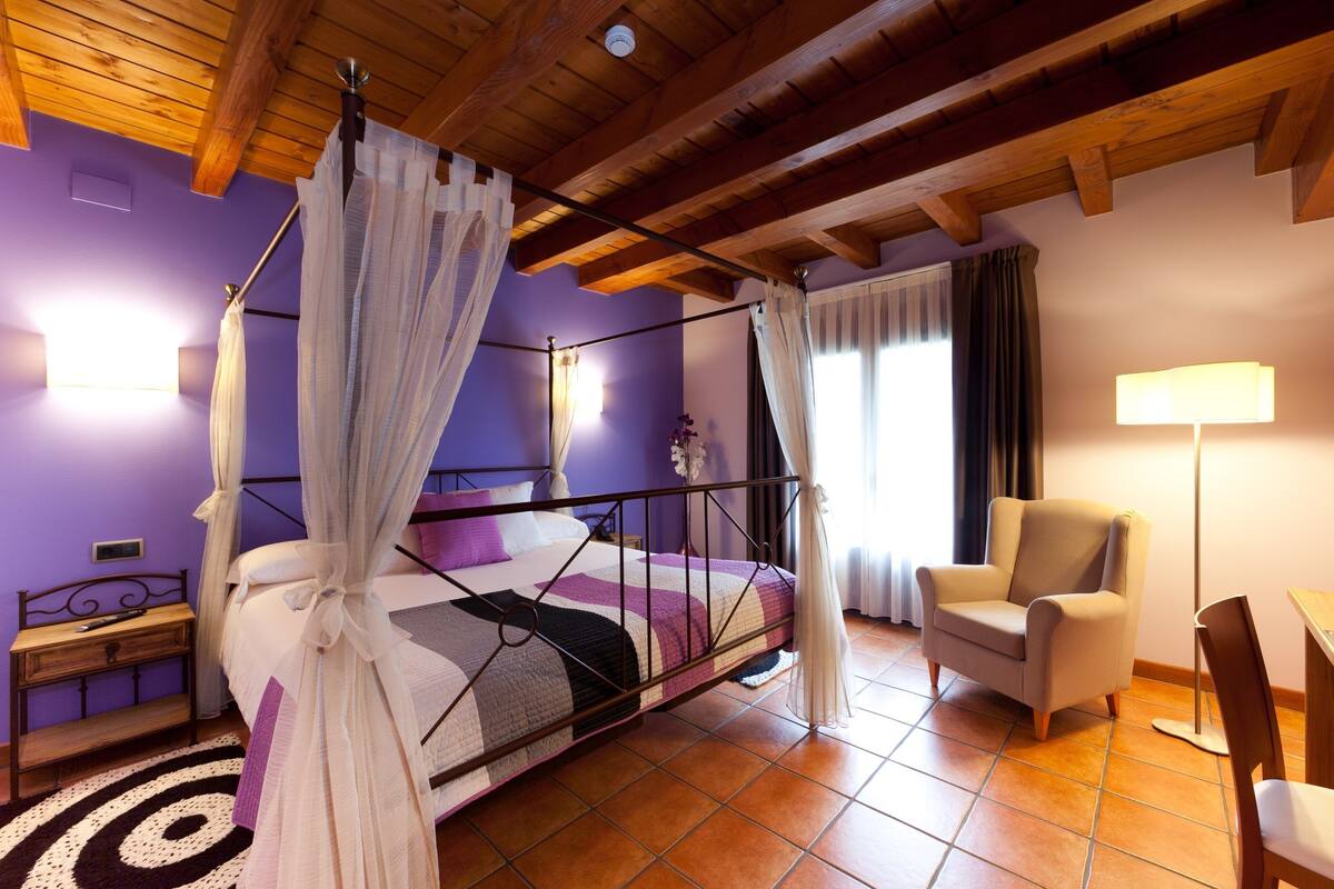 in-room safe, soundproofing, cots/infant beds, rollaway beds