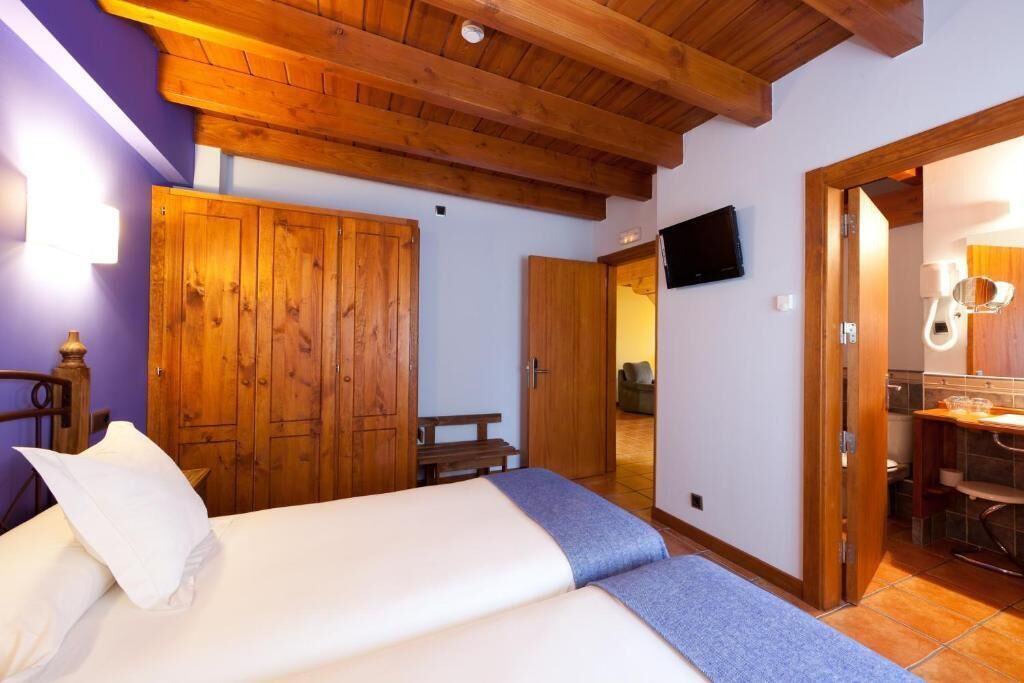 in-room safe, soundproofing, cots/infant beds, rollaway beds