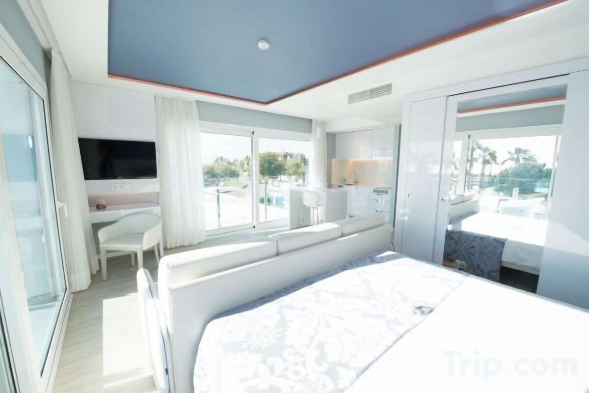 Ocean View Premier Apartment