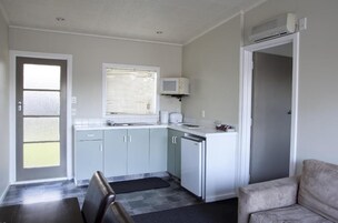 Frigobar, microondas, tetera/pava eléctrica, tostadora