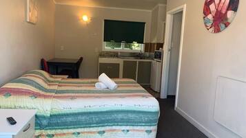 Family Room, 1 Bedroom