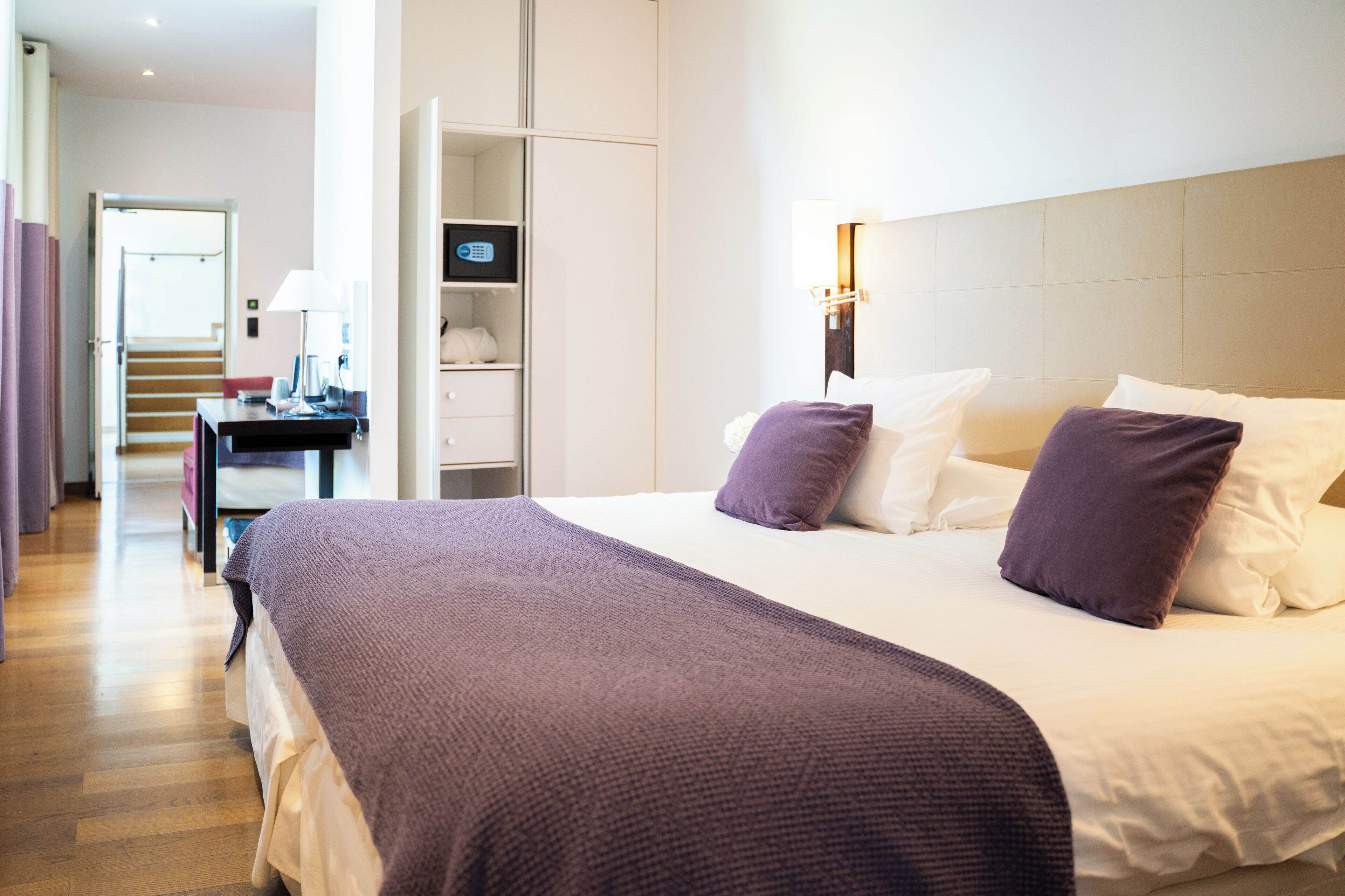 Deluxe tweepersoonskamer | 1 slaapkamer, luxe beddengoed, een minibar, een kluis op de kamer