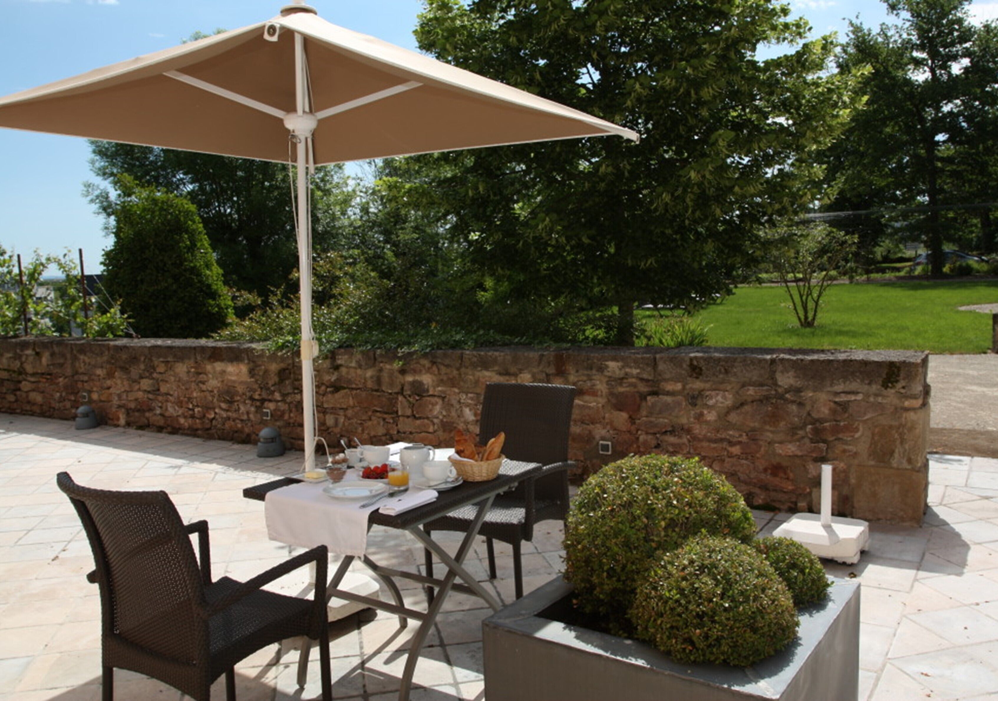 Daily local cuisine breakfast (EUR 16 per person)