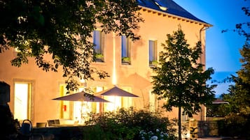 Front of property – evening/night