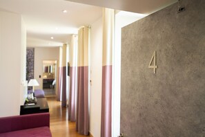 Habitación Deluxe doble | 1 dormitorio, ropa de cama de alta calidad, minibar y caja fuerte