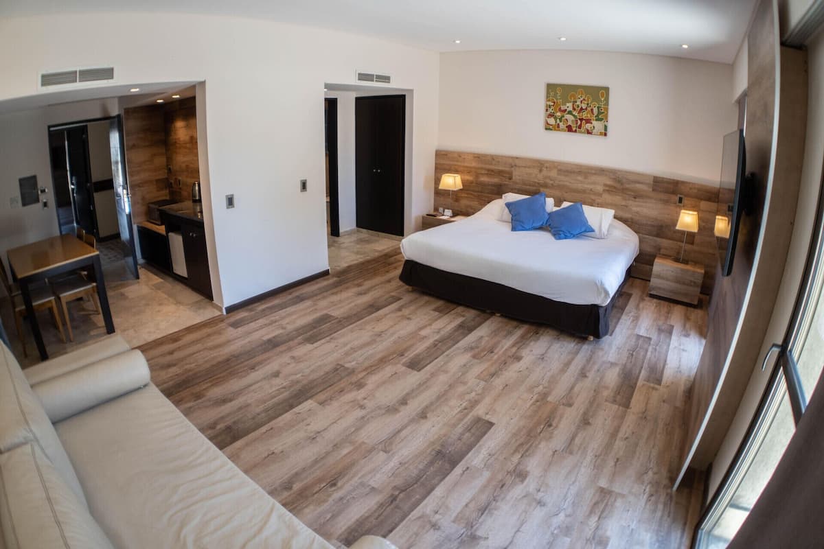 1 slaapkamer, luxe beddengoed, donzen dekbedden, pillowtop-bedden