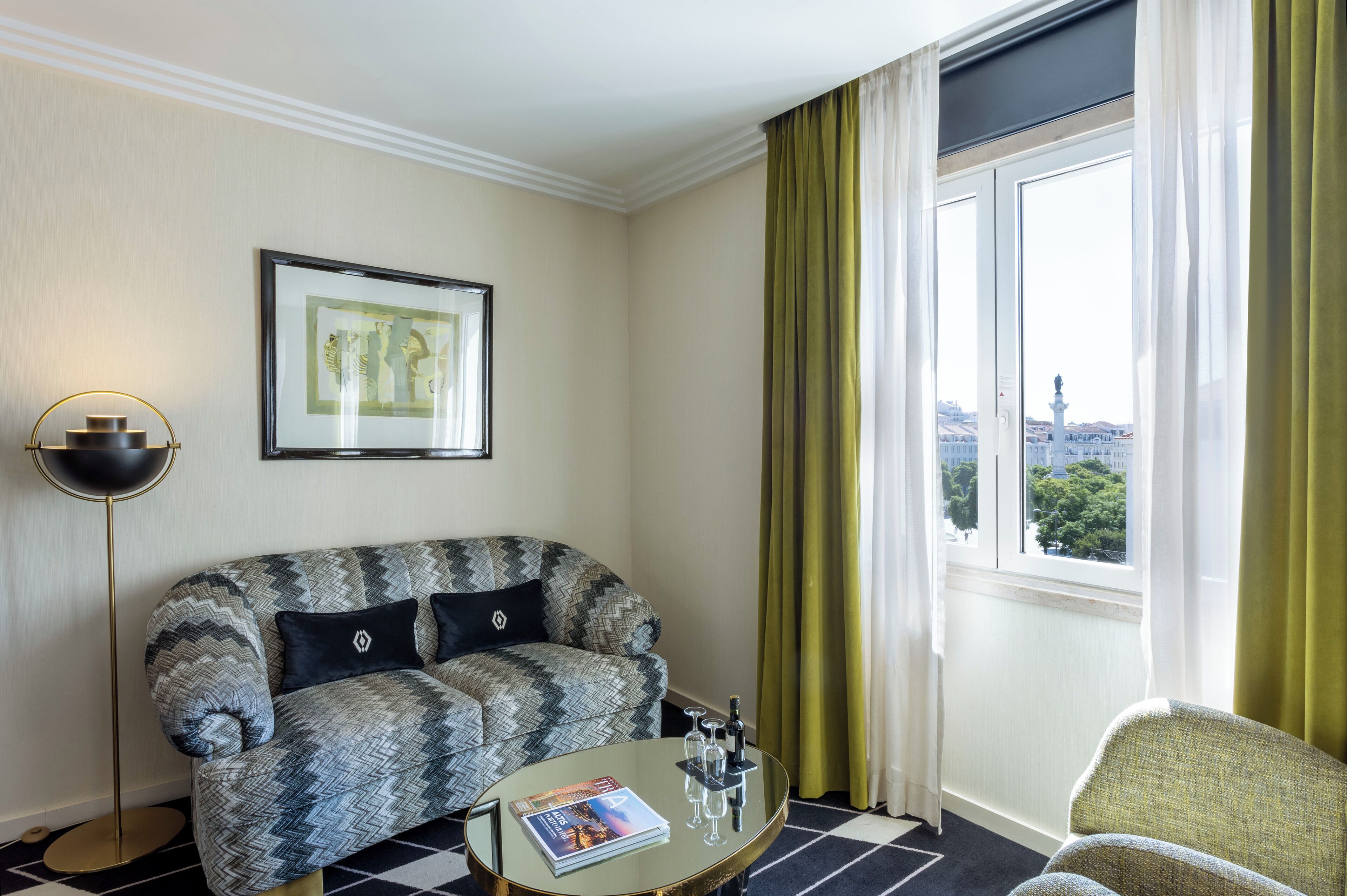 Suite (Rossio Square View) | Allergitestet sengetøy, safe på rommet og lydisolert