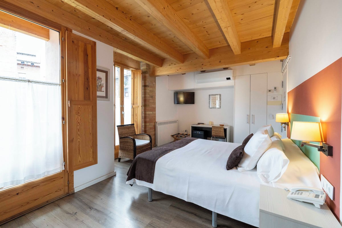 1 Schlafzimmer, Minibar, Zimmersafe, Schreibtisch