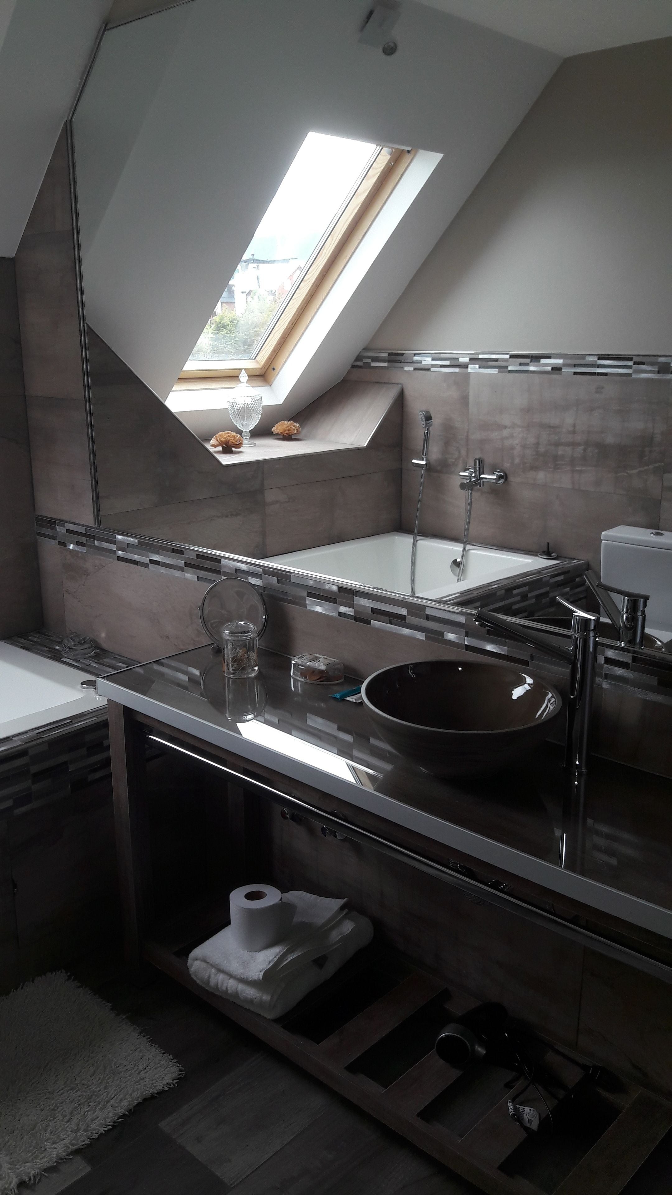 superior studio suite, bay view | 1 bedroom, premium bedding, tempur-pedic beds, minibar