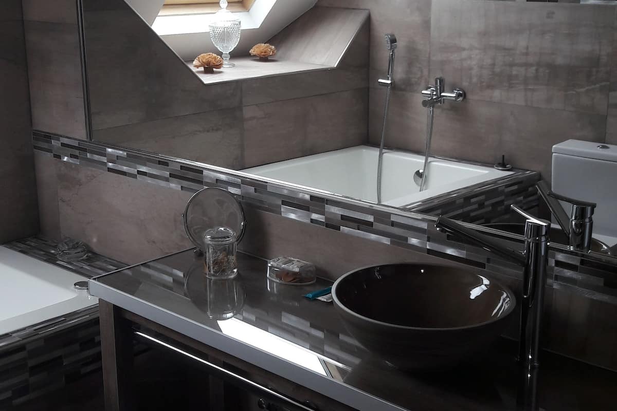 superior studio suite, bay view | 1 bedroom, premium bedding, tempur-pedic beds, minibar