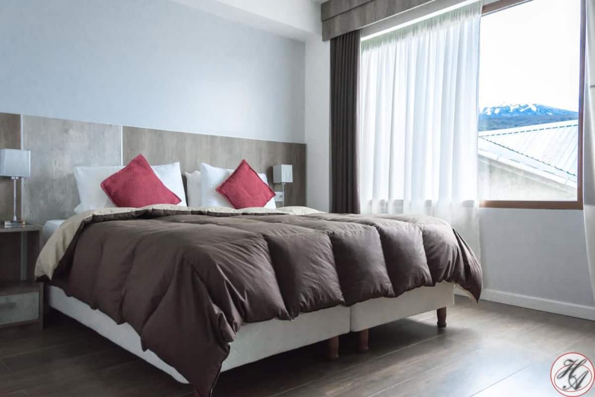 1 bedroom, premium bedding, tempur-pedic beds, minibar